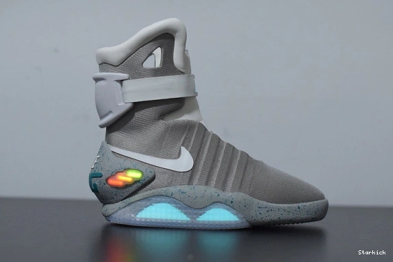 NIKE MAG 1218